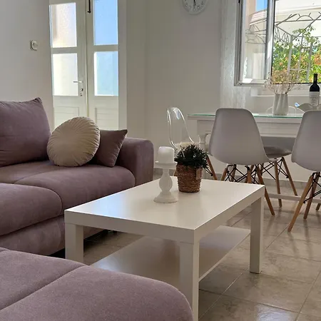 Niky * Betina (Sibenik-Knin)